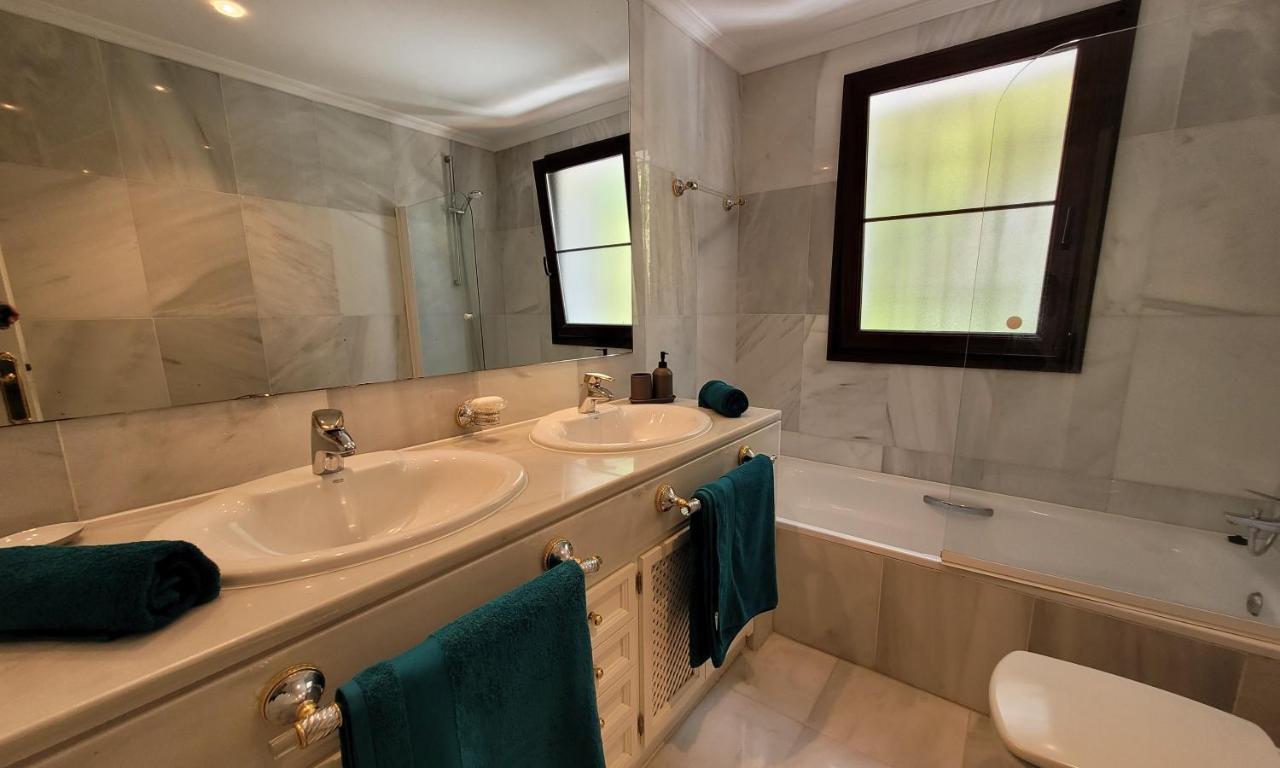 Beach And Golf Resort La Perla Miguel Adults Only 마르베야 외부 사진