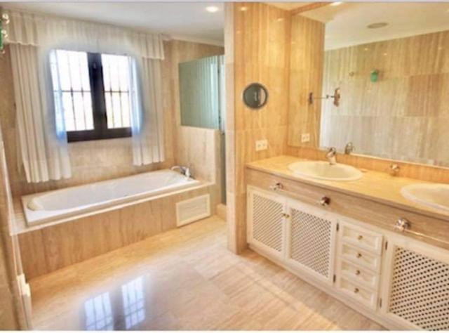 Beach And Golf Resort La Perla Miguel Adults Only 마르베야 외부 사진