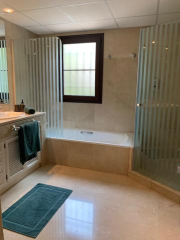 Beach And Golf Resort La Perla Miguel Adults Only 마르베야 외부 사진